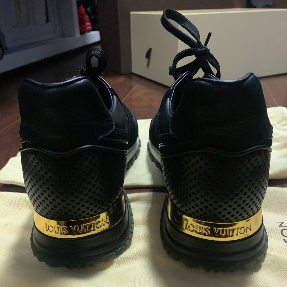 Louis Vuitton women’s Sneakers - Picture 3 of 8